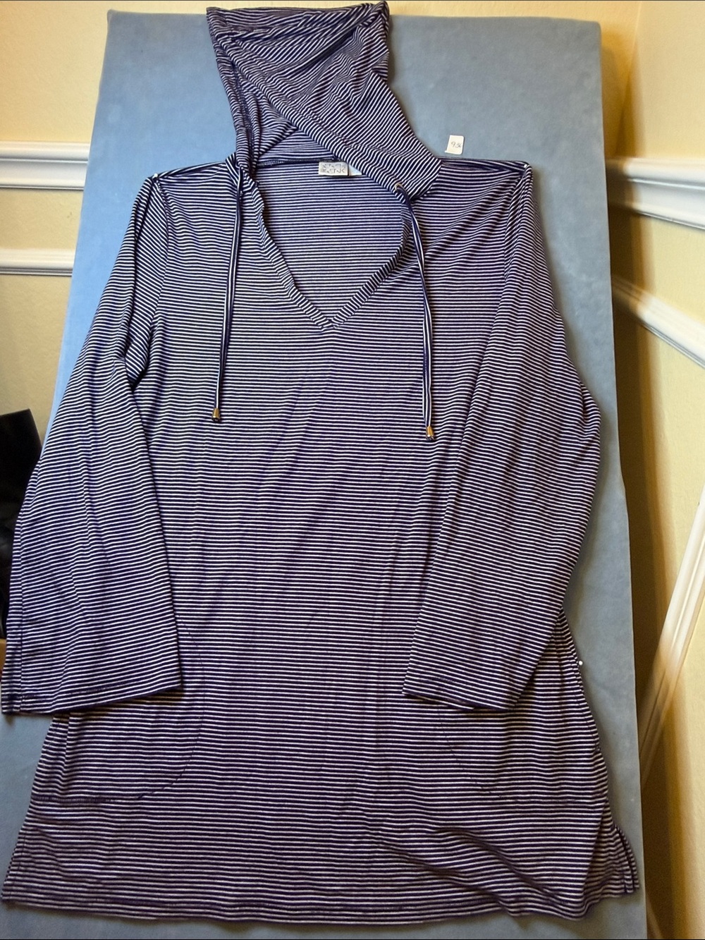 Beach Brave Striped Hooded Swim Cover - Navy & White Size Large